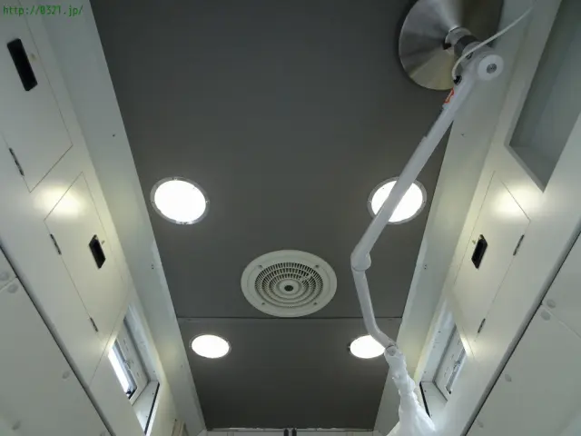 トヨタ ハイエース CBF-TRH221K(2WD)の写真21