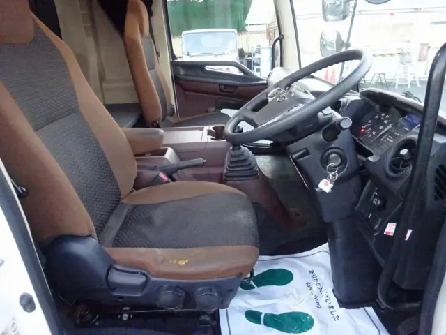 日野 レンジャー 2KG-FD2ABA(2WD)の写真4