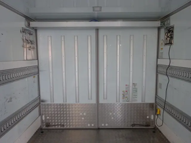 日野 レンジャー 2KG-FD2ABA(2WD)の写真23