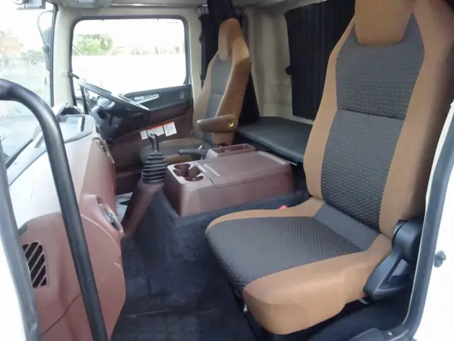 日野 レンジャー 2KG-FD2ABA(2WD)の写真35