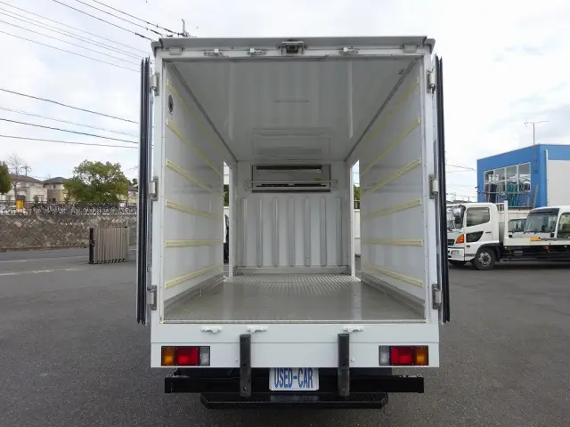 いすゞ エルフ TRG-NMR85N(2WD)の写真3