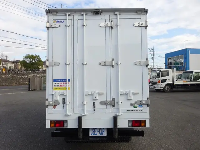 いすゞ エルフ TRG-NMR85N(2WD)の写真8