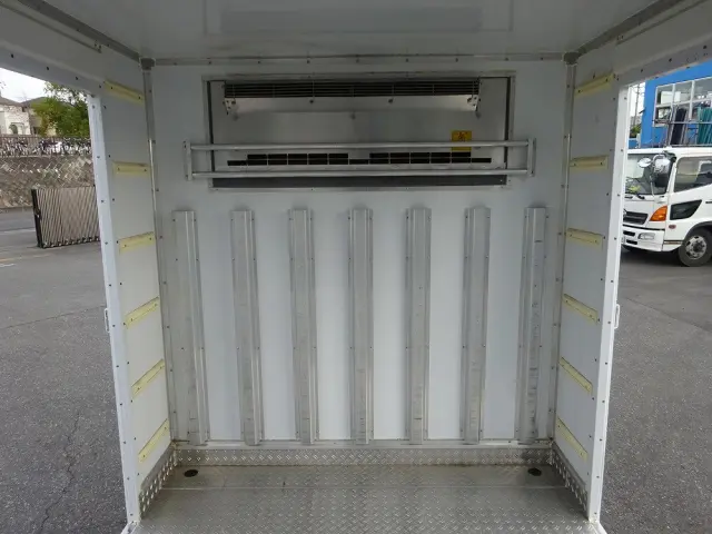 いすゞ エルフ TRG-NMR85N(2WD)の写真15