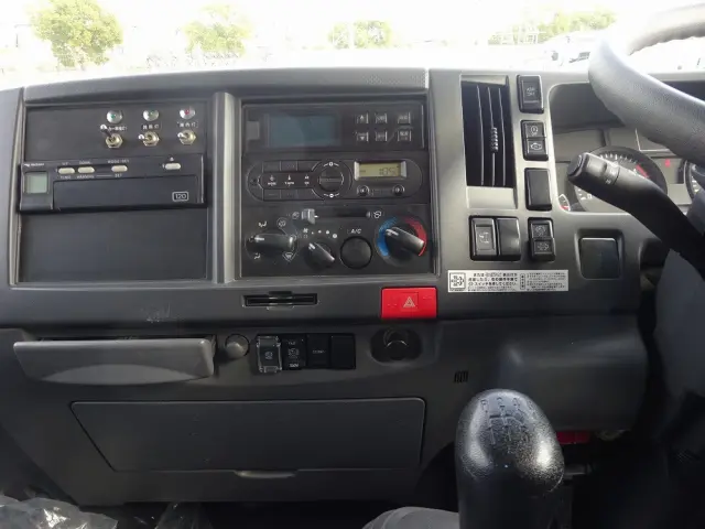 いすゞ エルフ TRG-NMR85N(2WD)の写真34