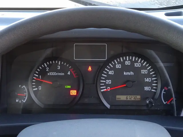 いすゞ エルフ TRG-NMR85N(2WD)の写真47