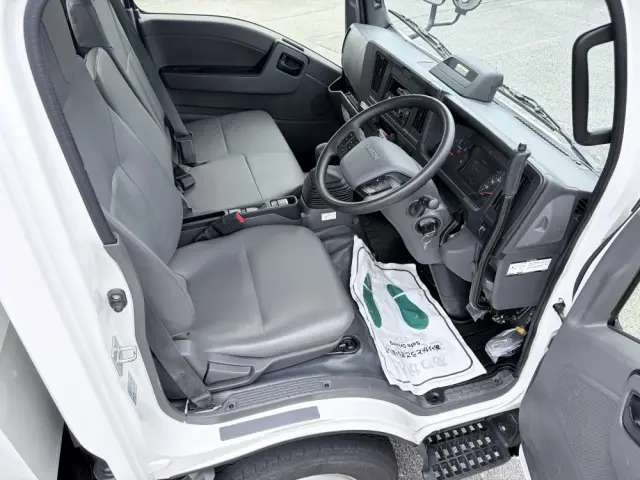 いすゞ エルフ 2RG-NKR88AT(2WD)の写真4