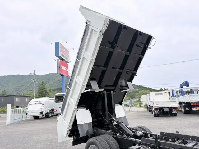 いすゞ エルフ 2RG-NKR88AT(2WD)の写真21