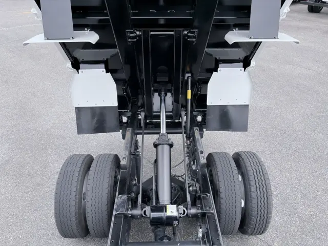 いすゞ エルフ 2RG-NKR88AT(2WD)の写真24