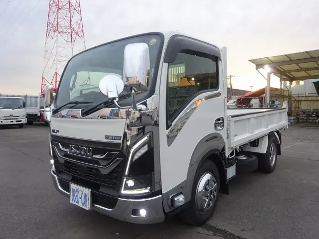 いすゞ エルフ 2RG-NKR88AM(2WD)の写真1