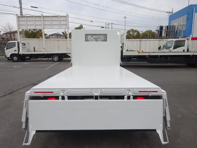 いすゞ エルフ 2RG-NKR88AM(2WD)の写真13