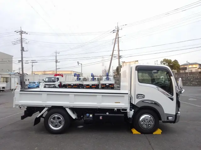 いすゞ エルフ 2RG-NKR88AM(2WD)の写真14