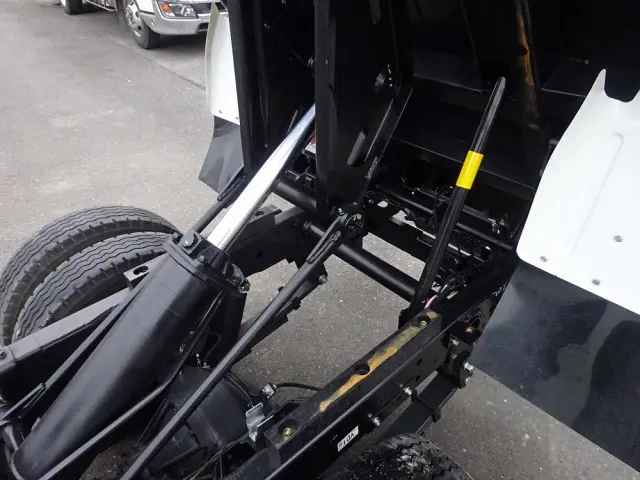 いすゞ エルフ 2RG-NKR88AM(2WD)の写真19