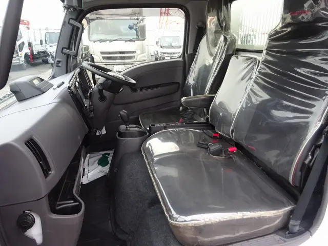 いすゞ エルフ 2RG-NKR88AM(2WD)の写真32