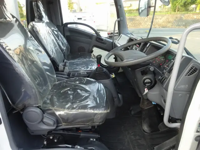 いすゞ フォワード 2PG-FRR90S1(2WD)の写真4