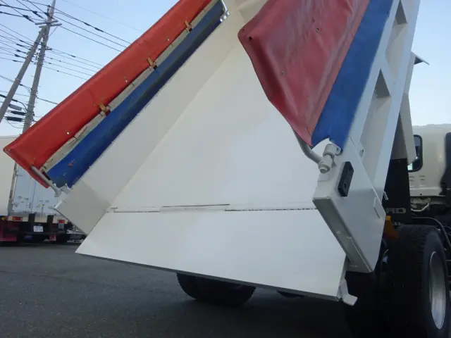 いすゞ フォワード 2PG-FRR90S1(2WD)の写真15