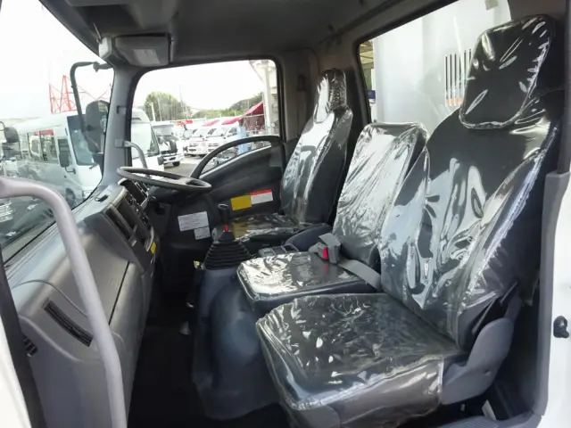 いすゞ フォワード 2PG-FRR90S1(2WD)の写真29