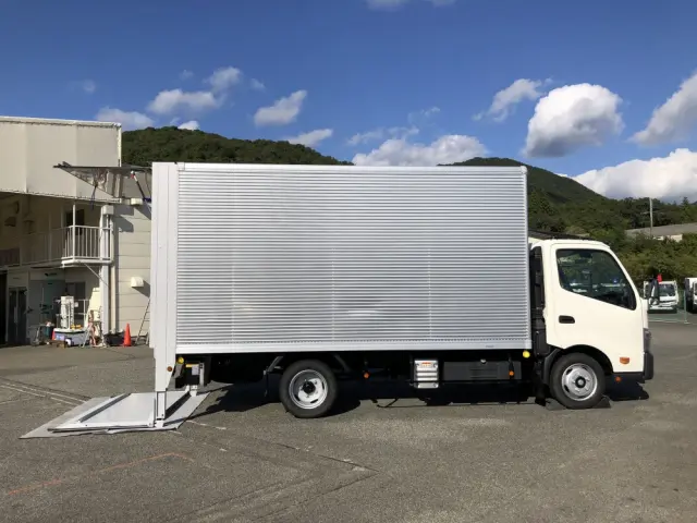トヨタ ダイナ 2RG-XZU710(2WD)の写真7