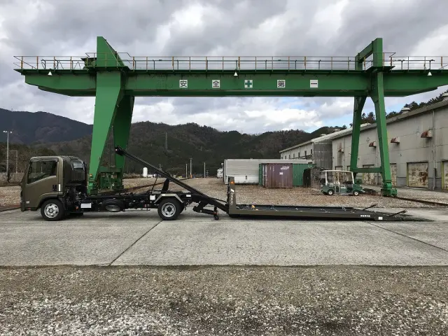 いすゞ エルフ 2RG-NPR88AM(2WD)の写真8