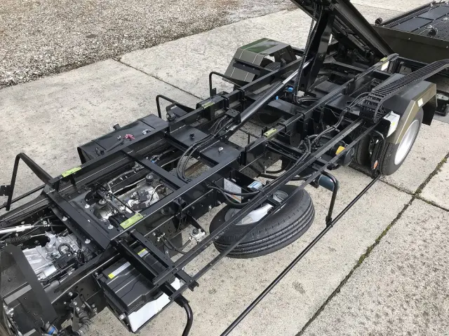 いすゞ エルフ 2RG-NPR88AM(2WD)の写真21