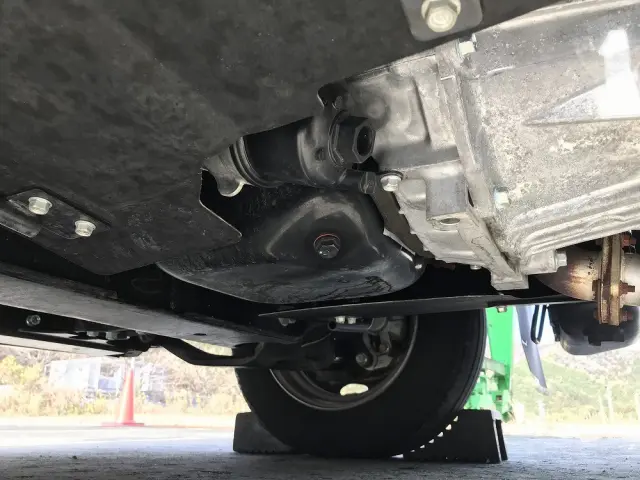 いすゞ エルフ 2RG-NPR88AM(2WD)の写真35