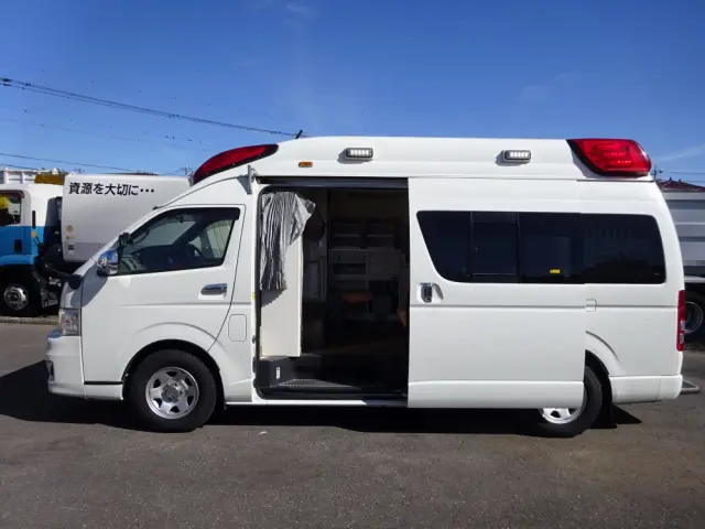 トヨタ ハイエース CBF-TRH221S(2WD)の写真7
