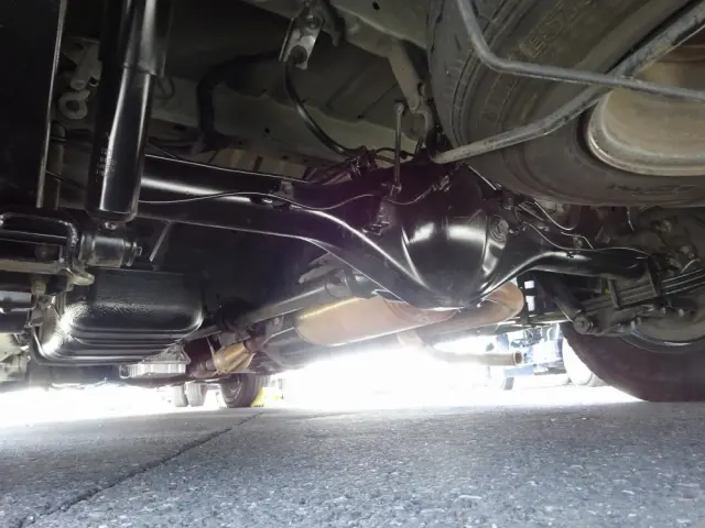 トヨタ ハイエース CBF-TRH221S(2WD)の写真9