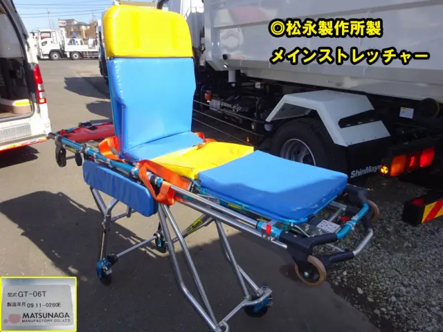 トヨタ ハイエース CBF-TRH221S(2WD)の写真19