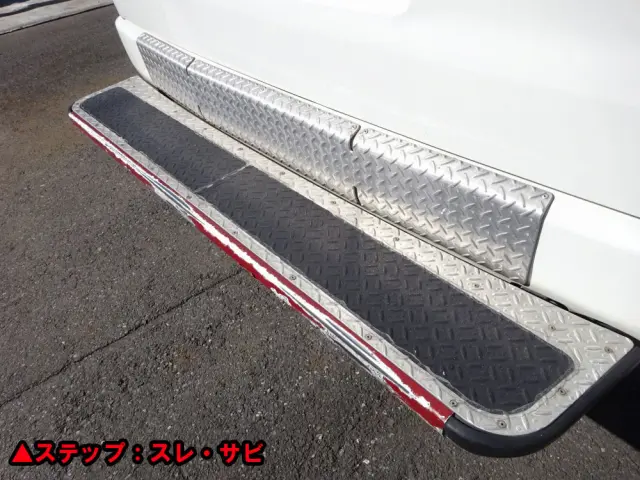 トヨタ ハイエース CBF-TRH221S(2WD)の写真46