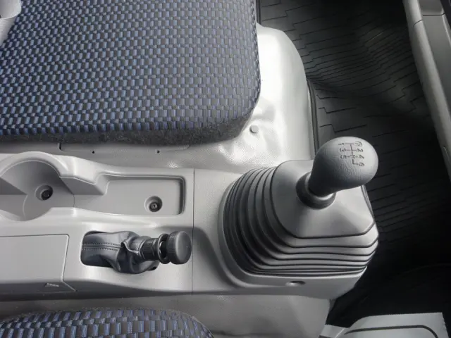 日野 デュトロ 2KG-XZU710M(2WD)の写真38