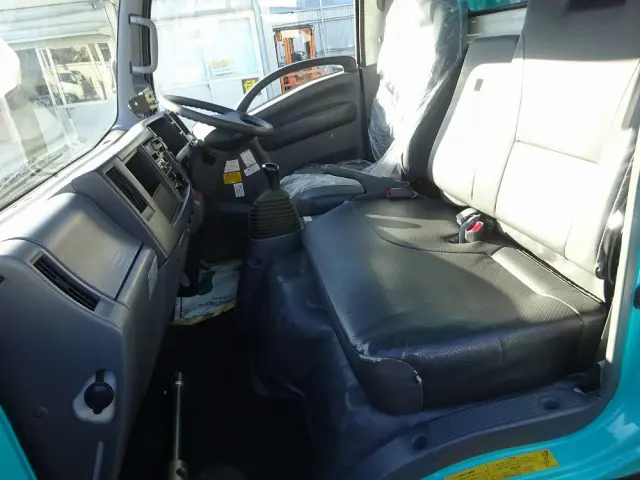 いすゞ エルフ TPG-NMR85AN(2WD)の写真34