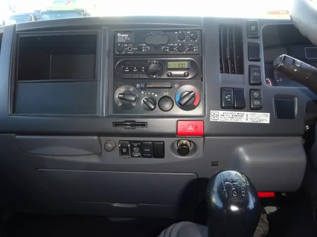 いすゞ エルフ TPG-NMR85AN(2WD)の写真37