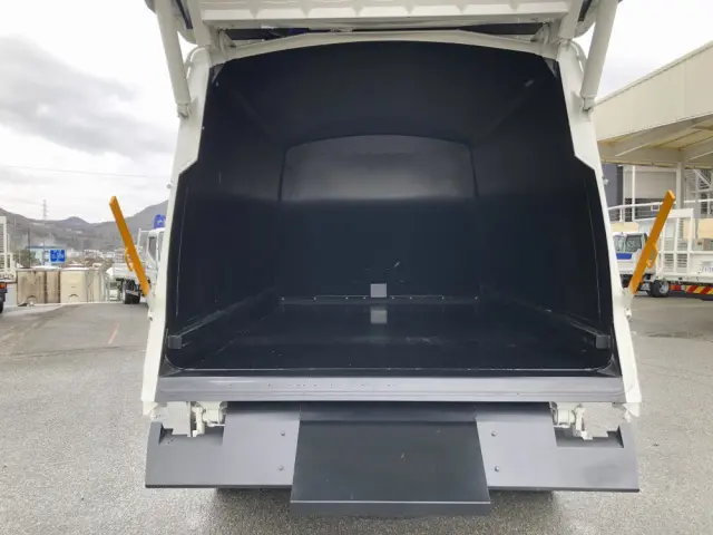日野 レンジャー 2KG-FD2ABA(2WD)の写真8