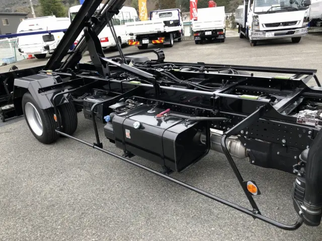 いすゞ エルフ 2RG-NPR88AM(2WD)の写真19