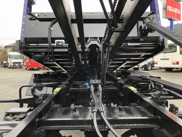 いすゞ エルフ 2RG-NPR88AM(2WD)の写真30