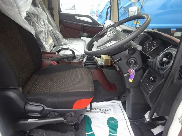 日野 レンジャー 2KG-FD2ABA(2WD)の写真4