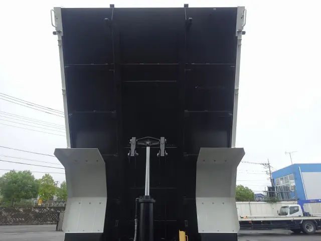 日野 レンジャー 2KG-FD2ABA(2WD)の写真15
