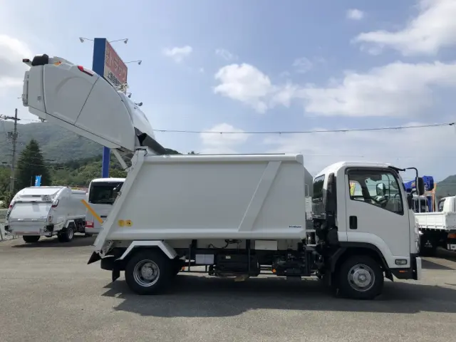 いすゞ フォワード 2PG-FRR90S2(2WD)の写真7