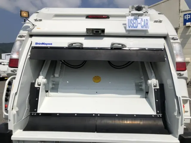 いすゞ フォワード 2PG-FRR90S2(2WD)の写真12