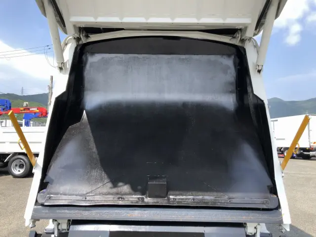 いすゞ フォワード 2PG-FRR90S2(2WD)の写真17