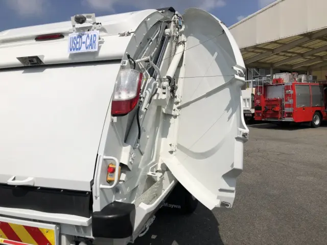 いすゞ フォワード 2PG-FRR90S2(2WD)の写真23