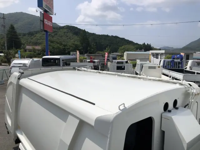 いすゞ フォワード 2PG-FRR90S2(2WD)の写真27