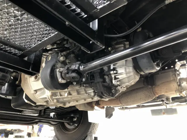 いすゞ フォワード 2PG-FRR90S2(2WD)の写真32