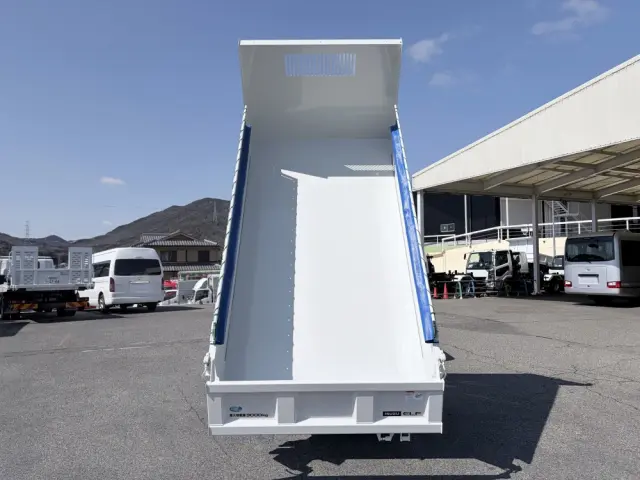 いすゞ エルフ 2RG-NKR88AT(2WD)の写真3