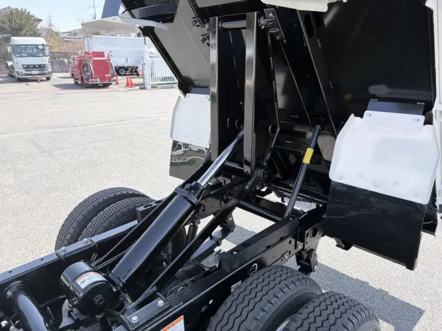 いすゞ エルフ 2RG-NKR88AT(2WD)の写真24