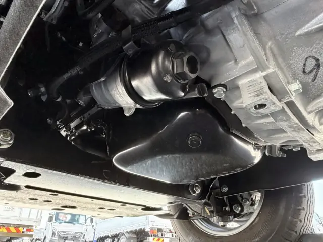 いすゞ エルフ 2RG-NKR88AT(2WD)の写真32