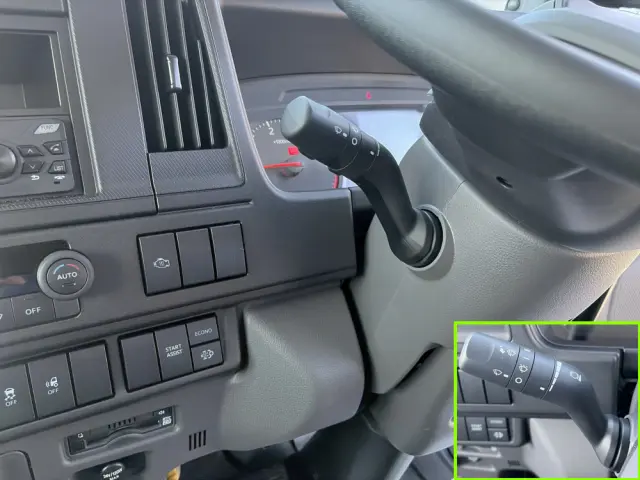 いすゞ エルフ 2RG-NKR88AT(2WD)の写真38