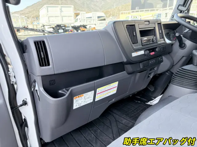いすゞ エルフ 2RG-NKR88AT(2WD)の写真44