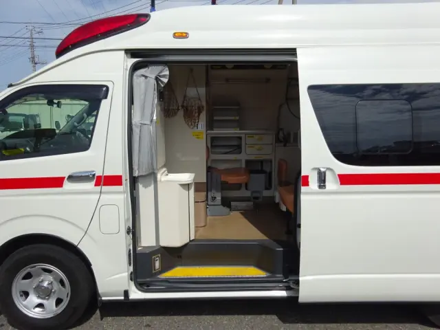 トヨタ ハイエース CBF-TRH221S(2WD)の写真19