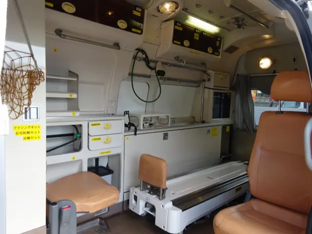 トヨタ ハイエース CBF-TRH221S(2WD)の写真21