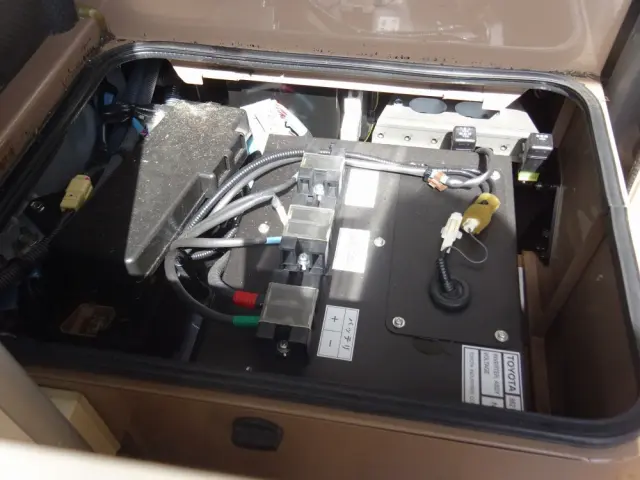 トヨタ ハイエース CBF-TRH221S(2WD)の写真27